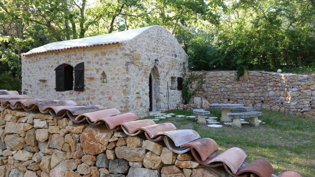 Le Donjon Des Combes Et Son Spa Fayence Δωμάτιο φωτογραφία
