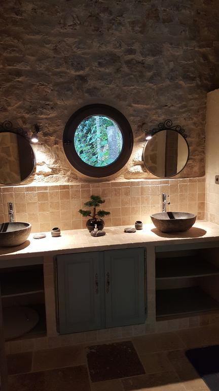 Le Donjon Des Combes Et Son Spa Fayence Δωμάτιο φωτογραφία