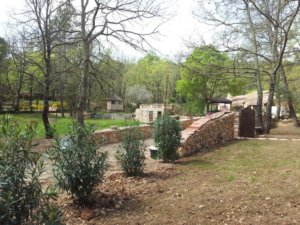 Le Donjon Des Combes Et Son Spa Fayence Δωμάτιο φωτογραφία