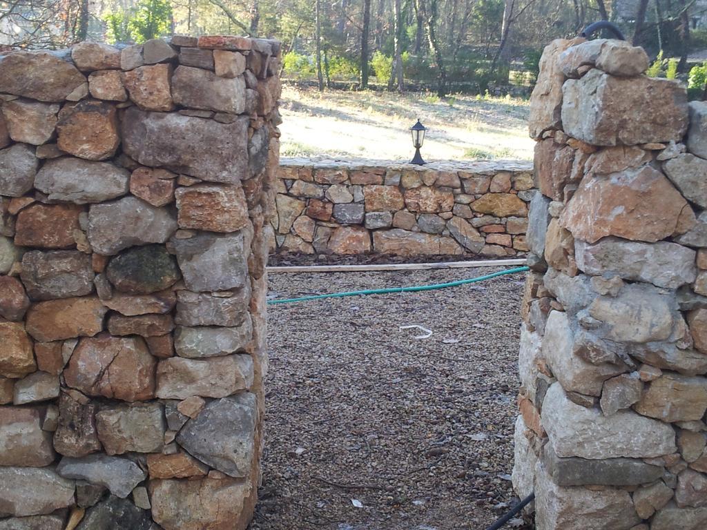 Le Donjon Des Combes Et Son Spa Fayence Δωμάτιο φωτογραφία