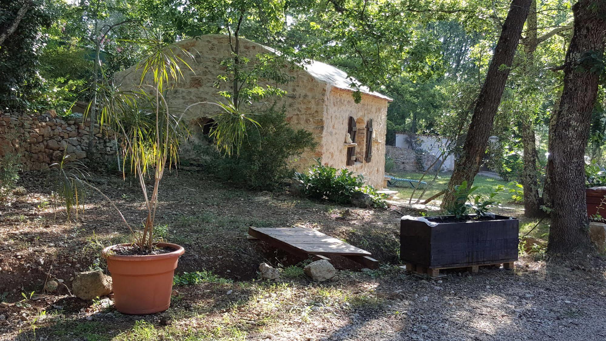Le Donjon Des Combes Et Son Spa Fayence Εξωτερικό φωτογραφία